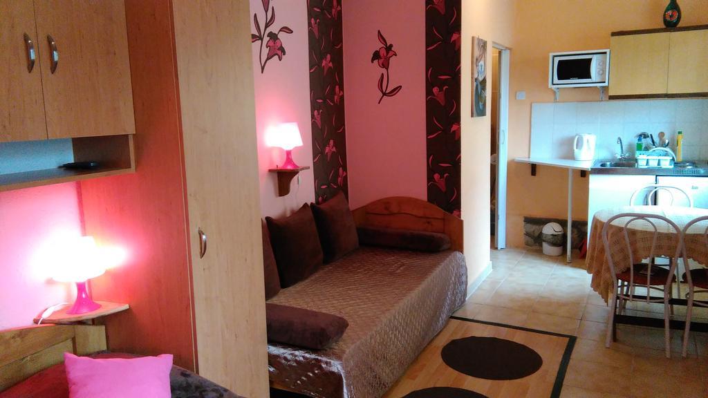 Castello Vendég és Apartmanház Eger Szoba fotó