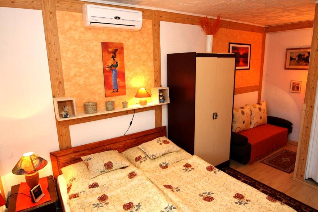 Castello Vendég és Apartmanház Eger Szoba fotó